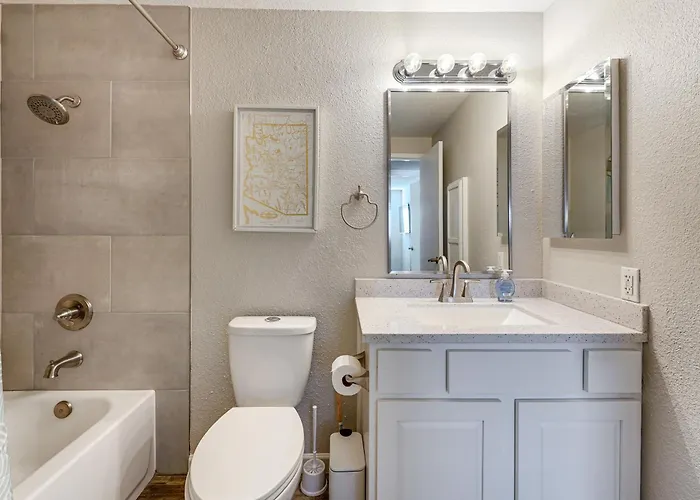 Walk To Riverview Park! Dog-friendly Retreat * Mesa